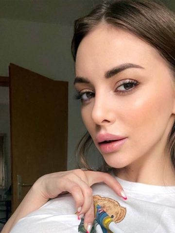 Рита Вип Молодая Брюнетка